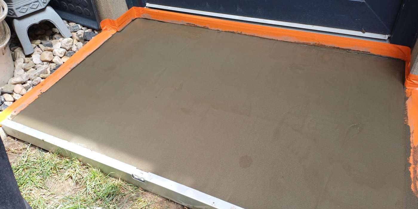 Oprava betónu rýchloopravnou hmotou FAST FIX
